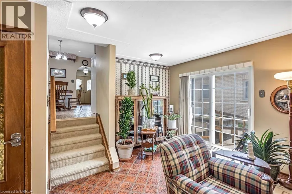 32 THORNTON Drive
