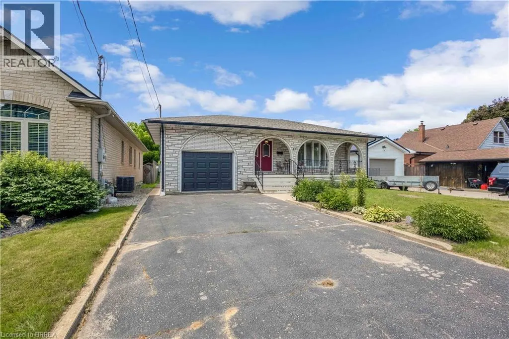 32 THORNTON Drive
