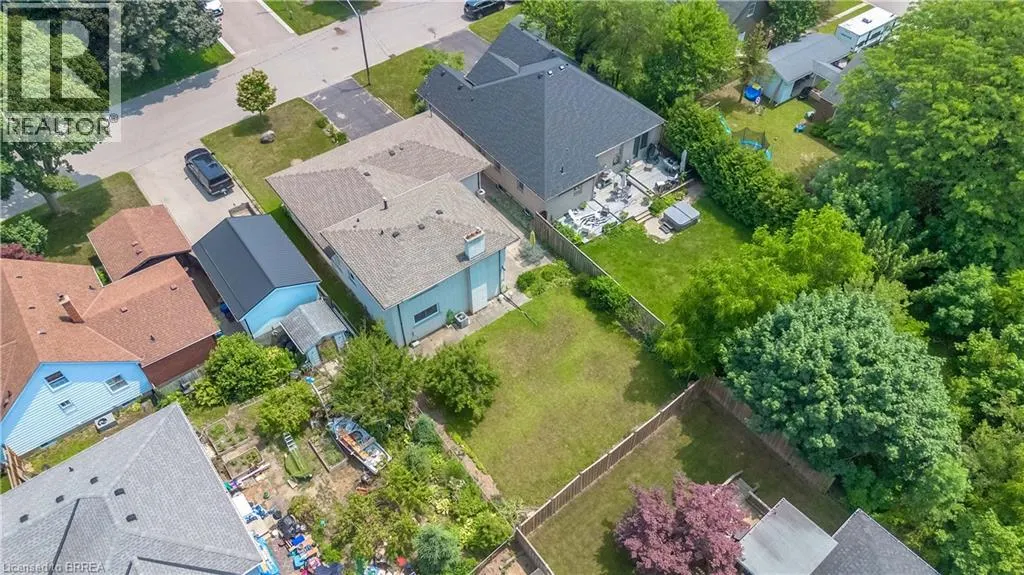 32 THORNTON Drive