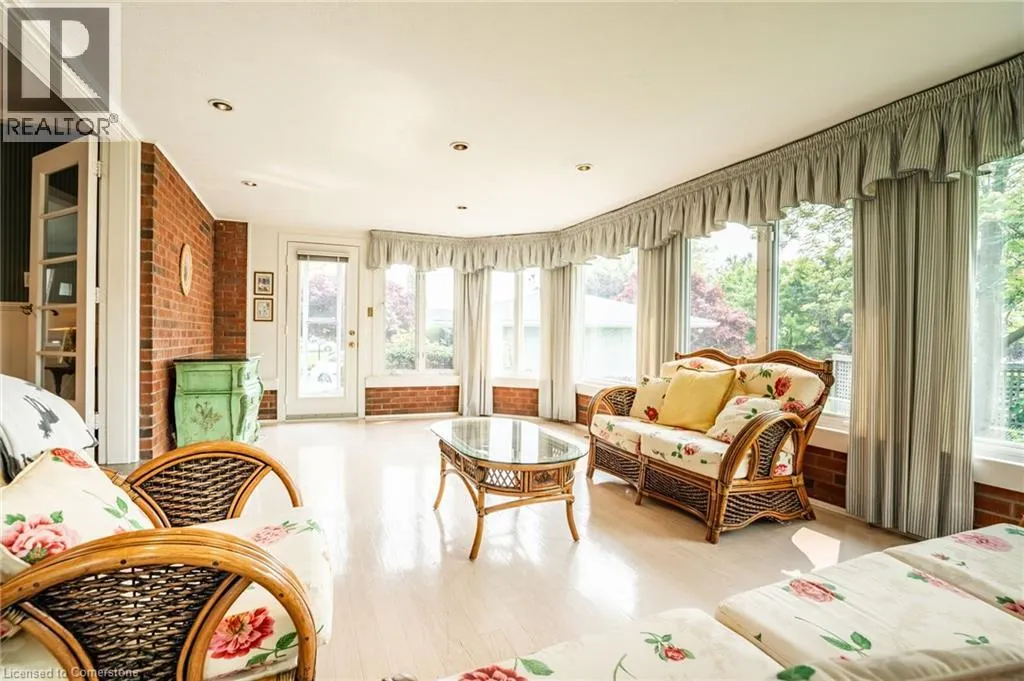 426 NORTH SHORE Boulevard W