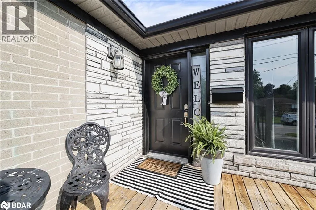85 GLADMAN Avenue
