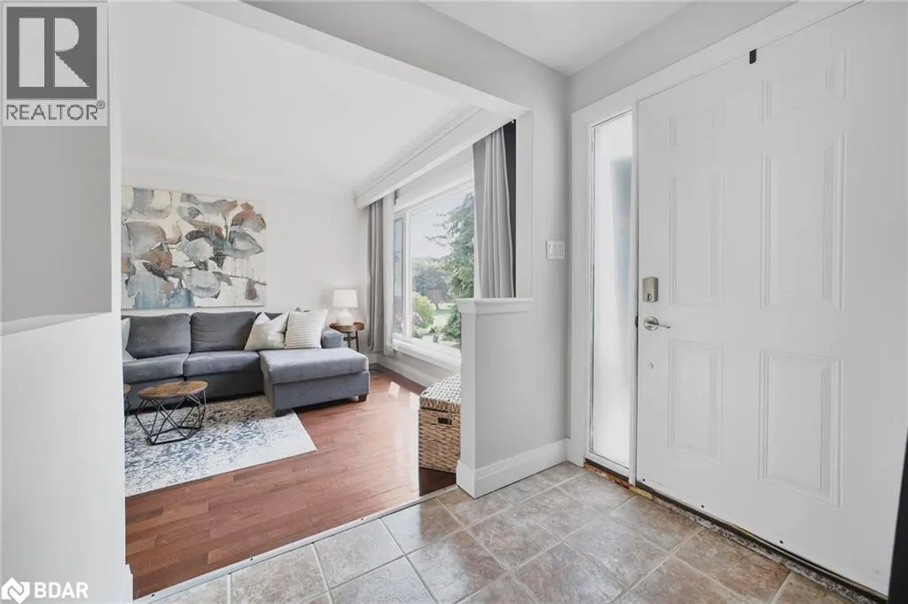 85 GLADMAN Avenue