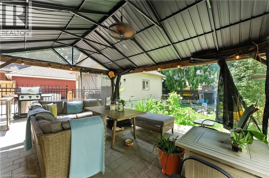 485 HURON Street