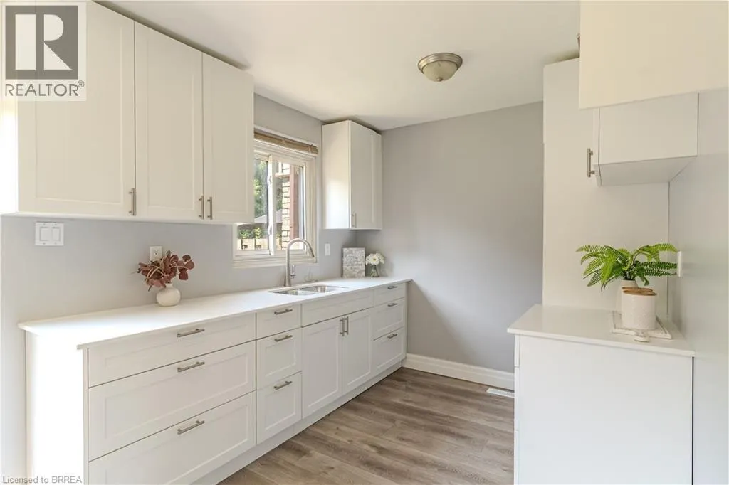 15 CENTENNIAL Drive Unit# D, #D