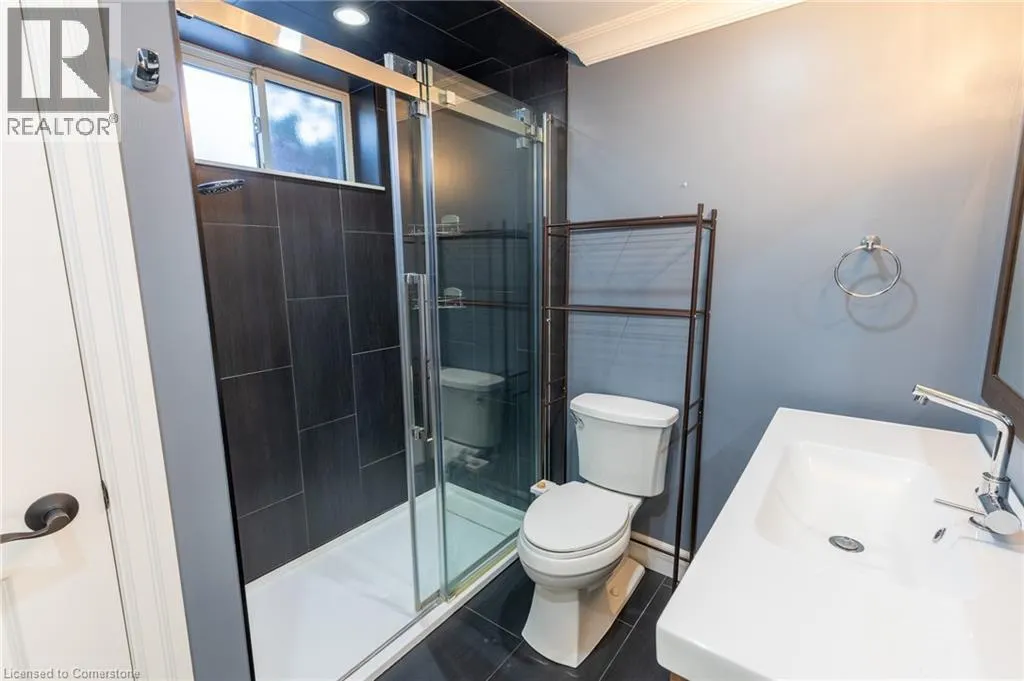 367 HILLCREST Road Unit# B, #B