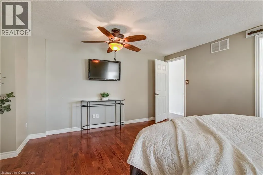 19 APPLE RIDGE Drive