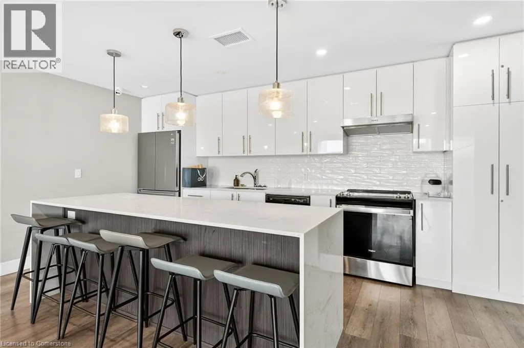 15 QUEEN Street S Unit# 1705, #1705
