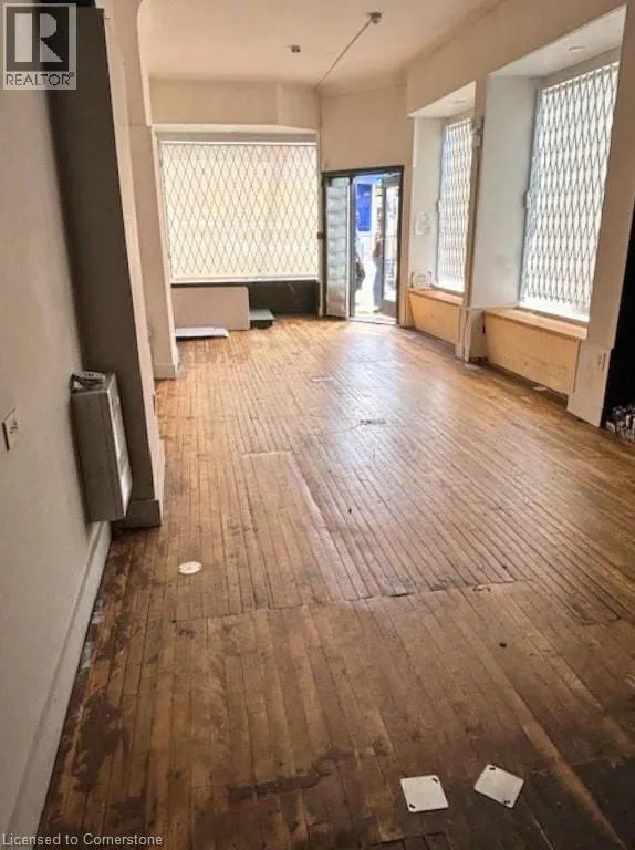249 KING Street E