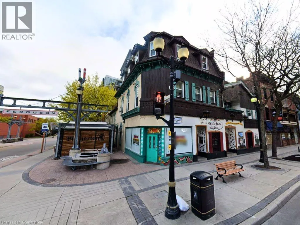 249 KING Street E