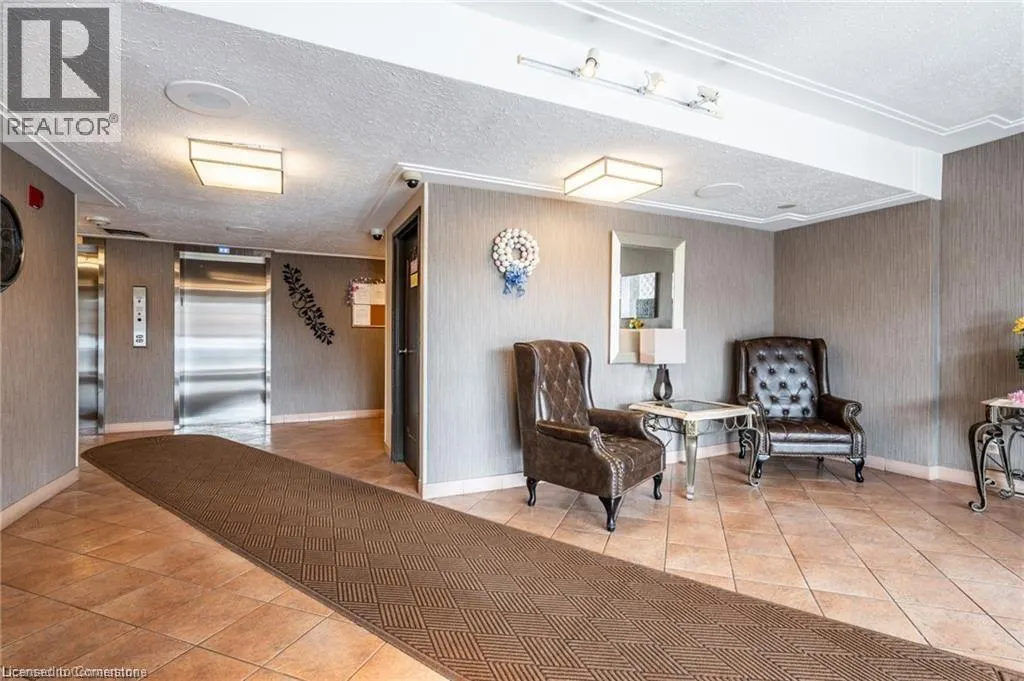 40 HARRISFORD Street Unit# 402, #402