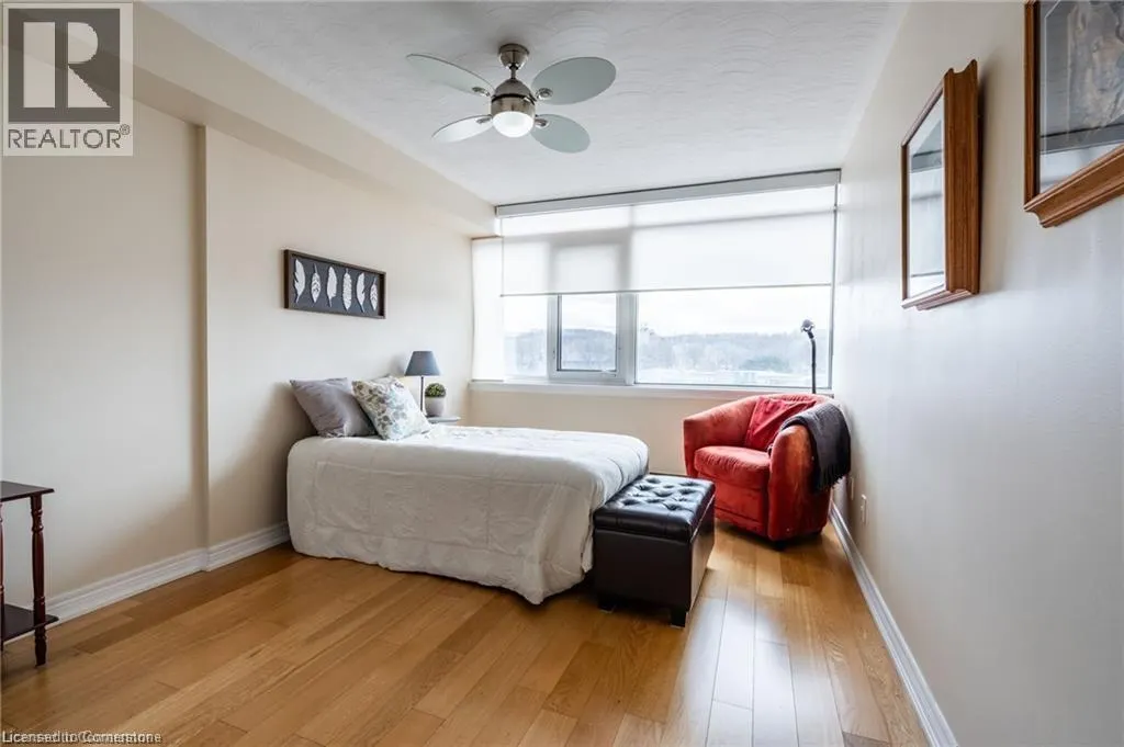 40 HARRISFORD Street Unit# 402, #402