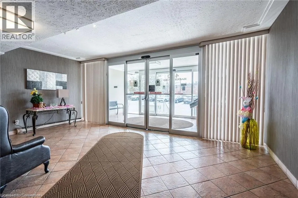 40 HARRISFORD Street Unit# 402, #402