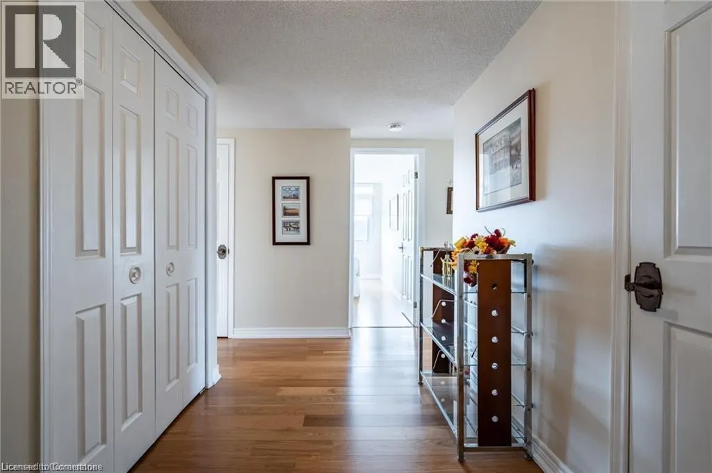 40 HARRISFORD Street Unit# 402, #402