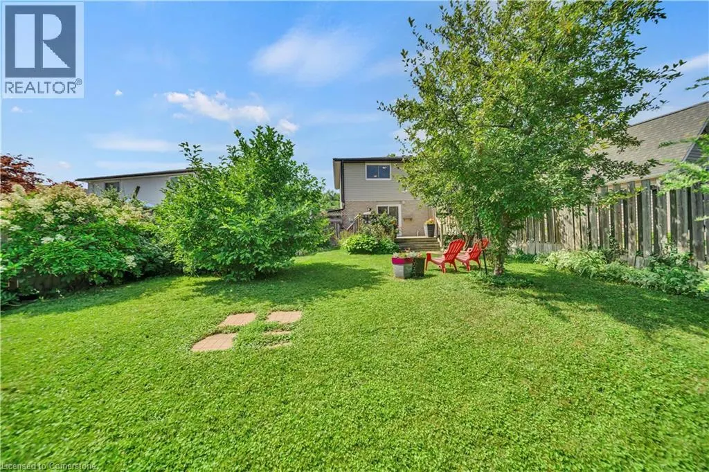 28 UXBRIDGE Crescent