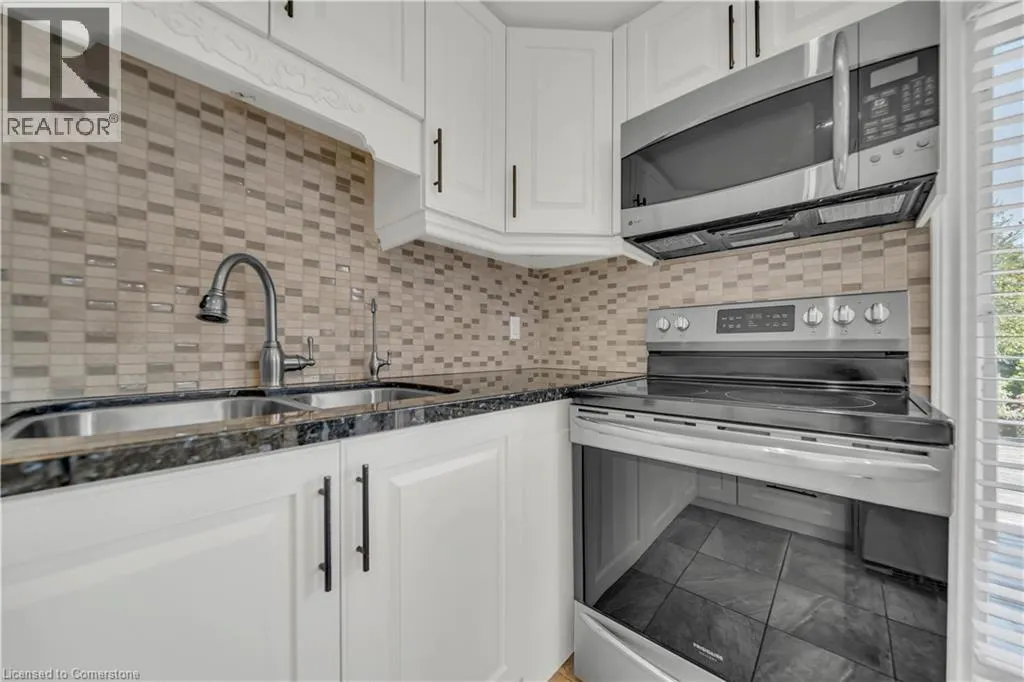 28 UXBRIDGE Crescent