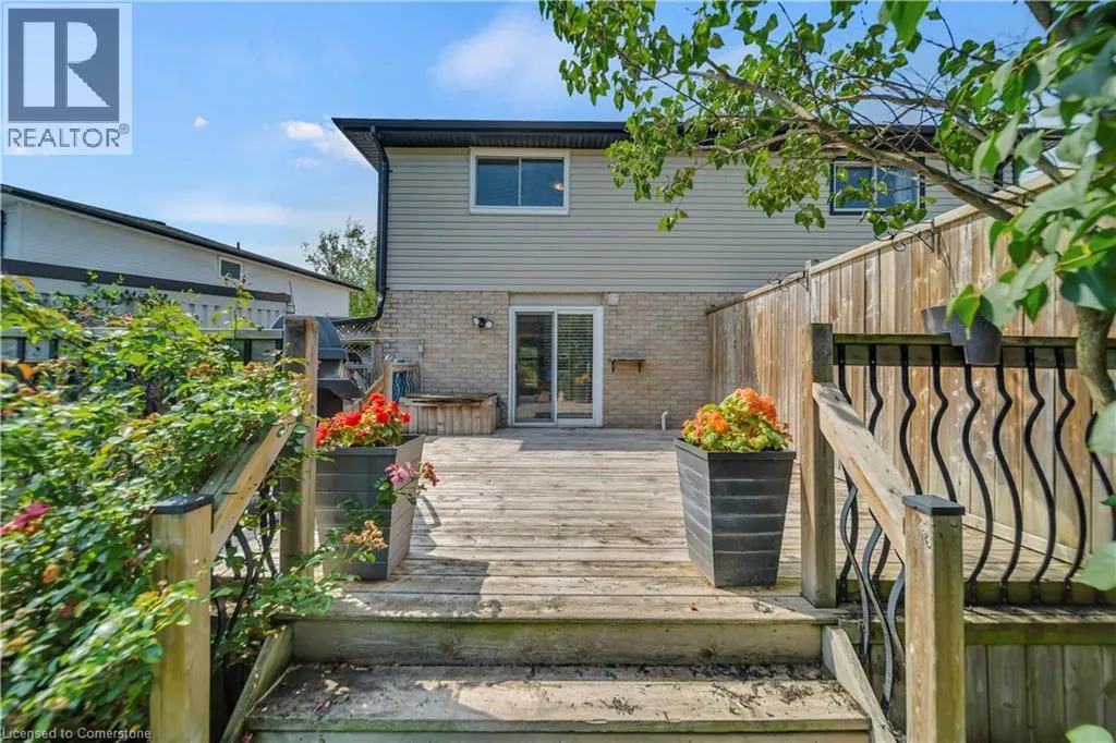 28 UXBRIDGE Crescent