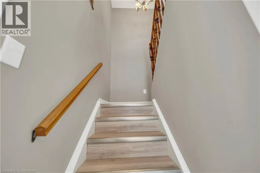 28 UXBRIDGE Crescent