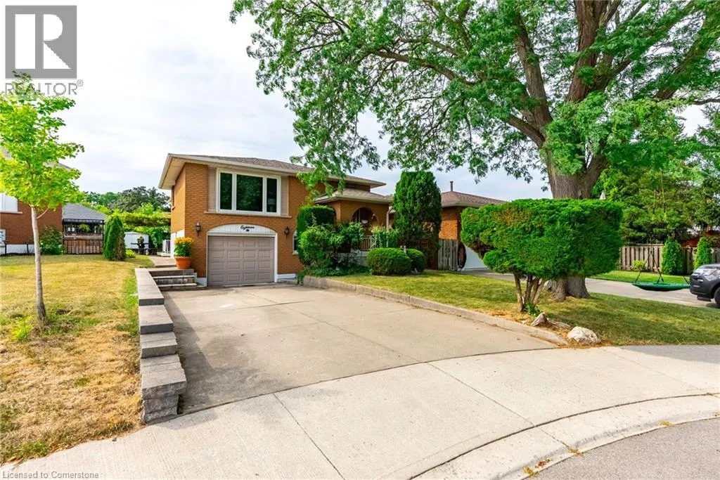 18 RENNER Court