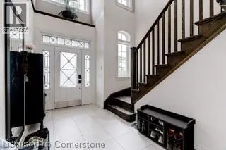 12 MITTEN Court