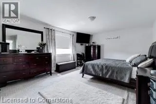 12 MITTEN Court