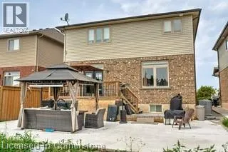 12 MITTEN Court