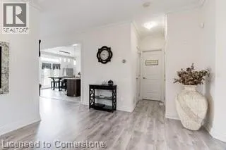 12 MITTEN Court