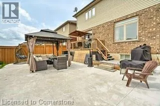 12 MITTEN Court