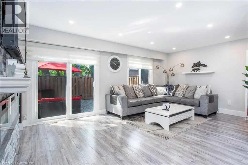 4189 LONGMOOR Drive Unit# 5, #5
