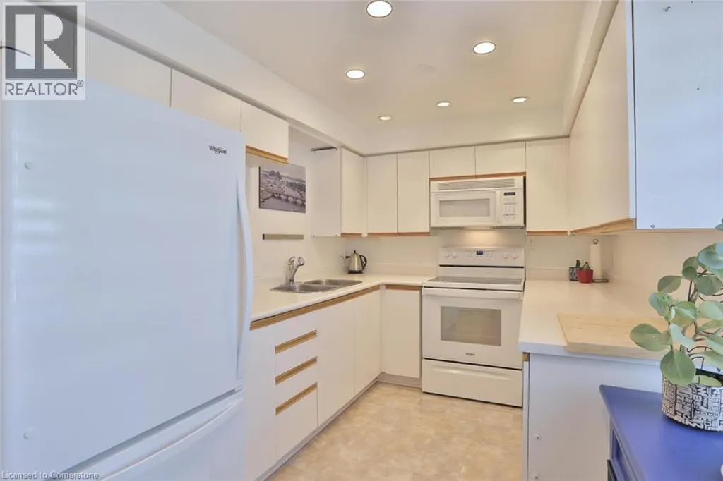 1085 QUEENS Boulevard Unit# 13, #13