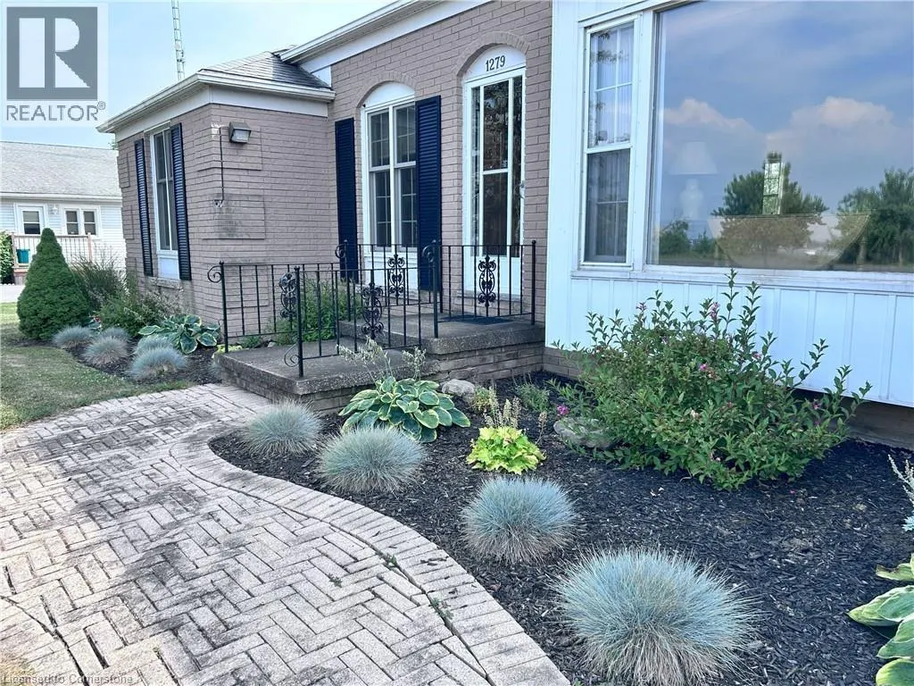 1279 NIAGARA RIVER Parkway