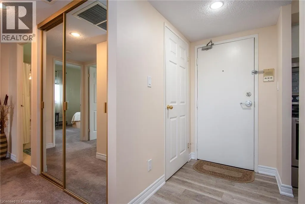 260 SHELDON Avenue N Unit# 807, #807
