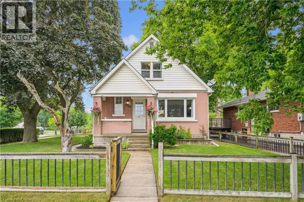 854 GUELPH Street