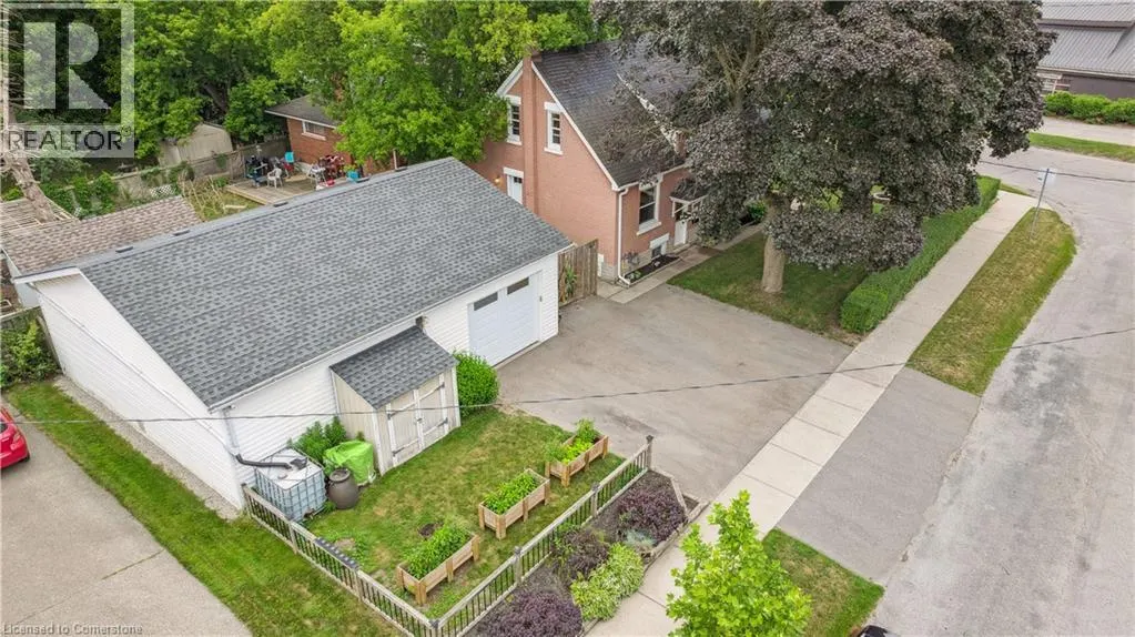 854 GUELPH Street