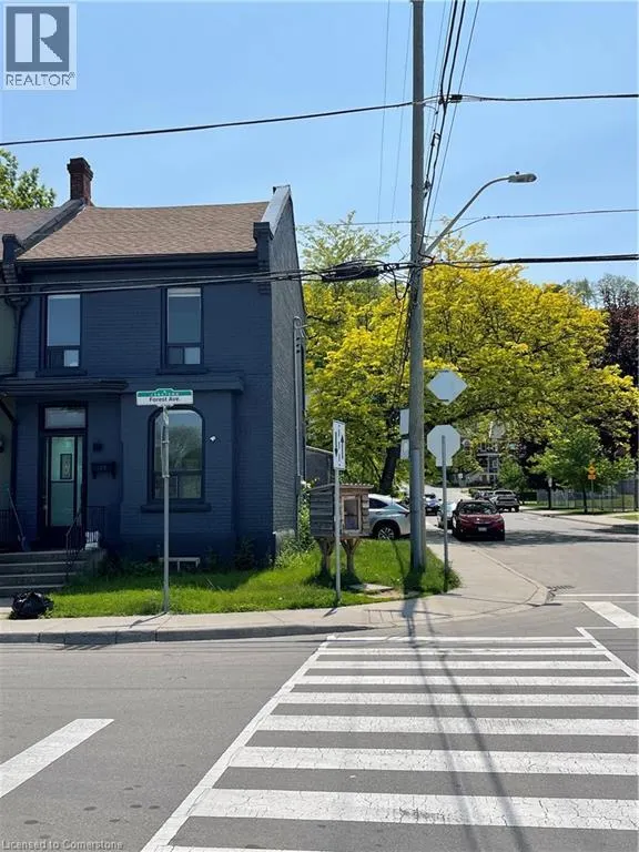 182 FOREST Avenue