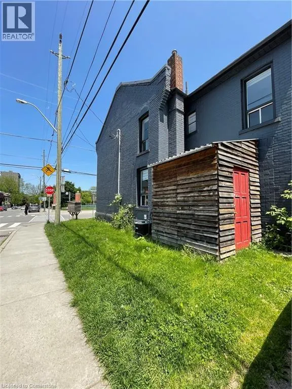 182 FOREST Avenue