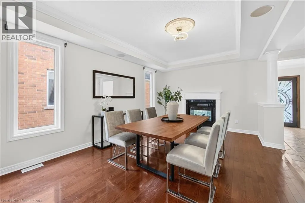 3322 FOX RUN Circle