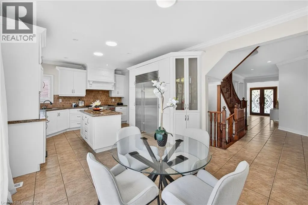 3322 FOX RUN Circle