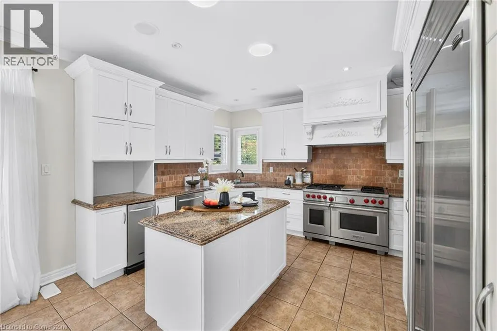 3322 FOX RUN Circle
