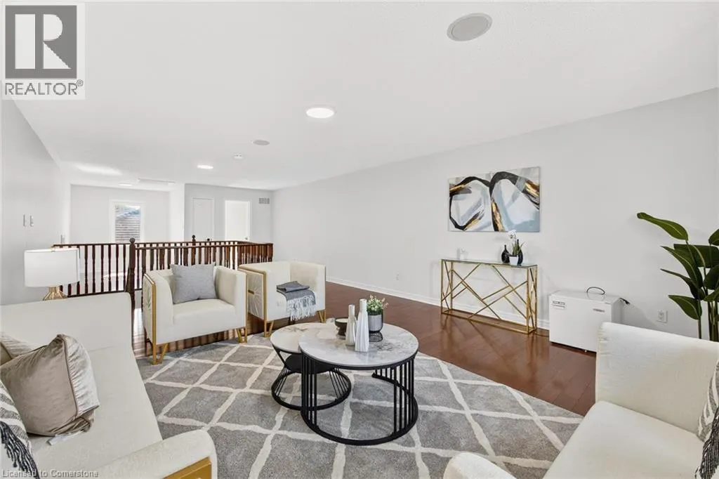 3322 FOX RUN Circle