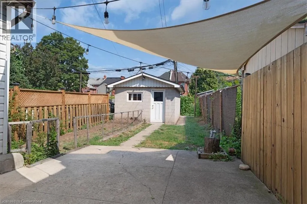40 EMERALD Street N