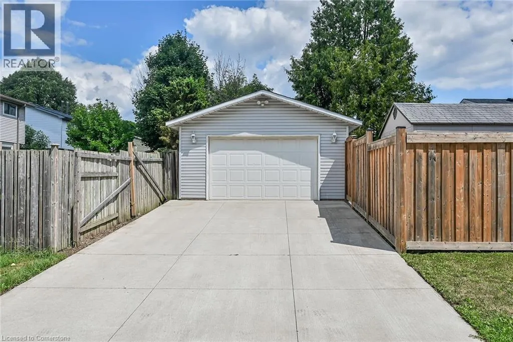 146 FIONA Crescent