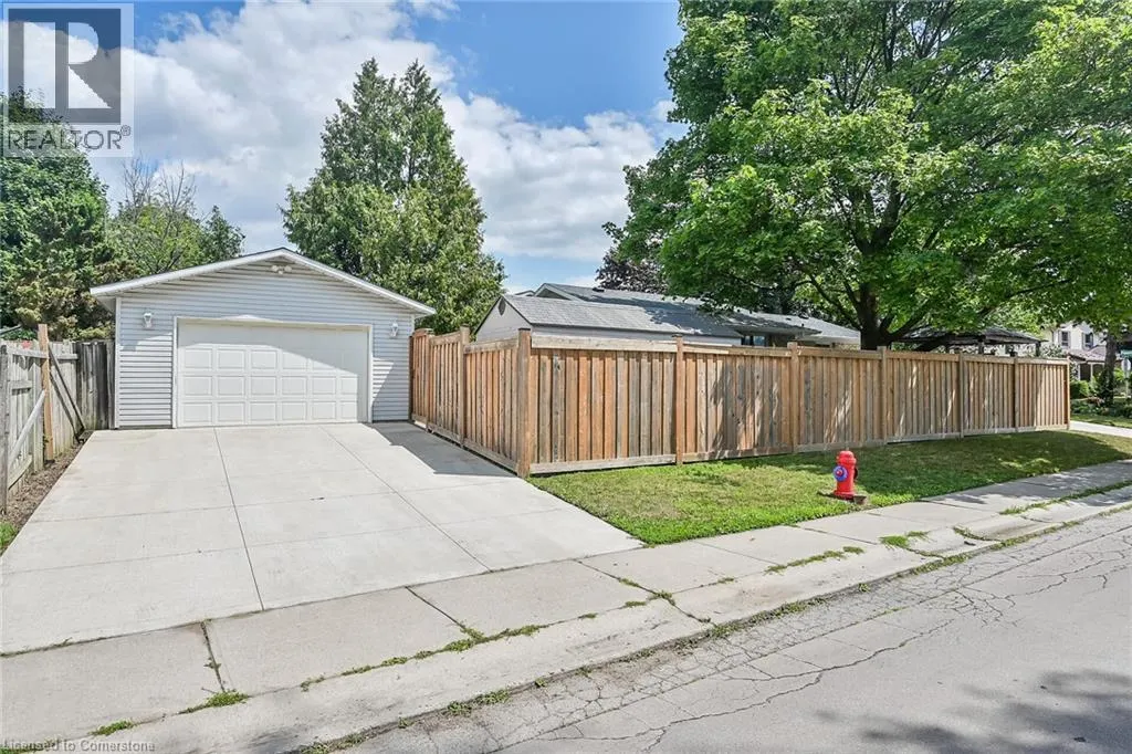 146 FIONA Crescent