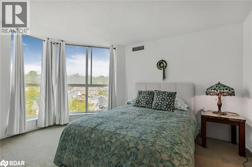 150 DUNLOP Street E Unit# 811, #811