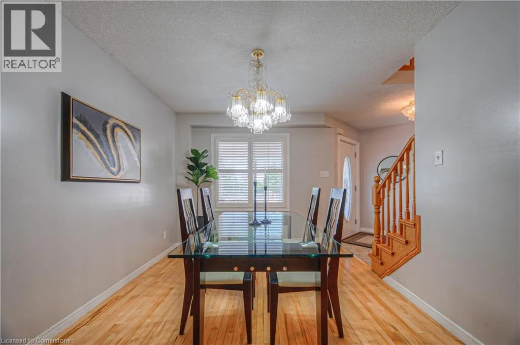 48 LENA Crescent