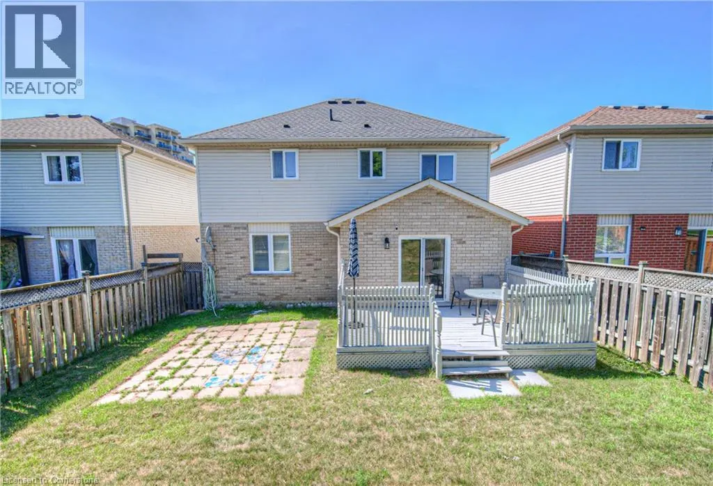 48 LENA Crescent