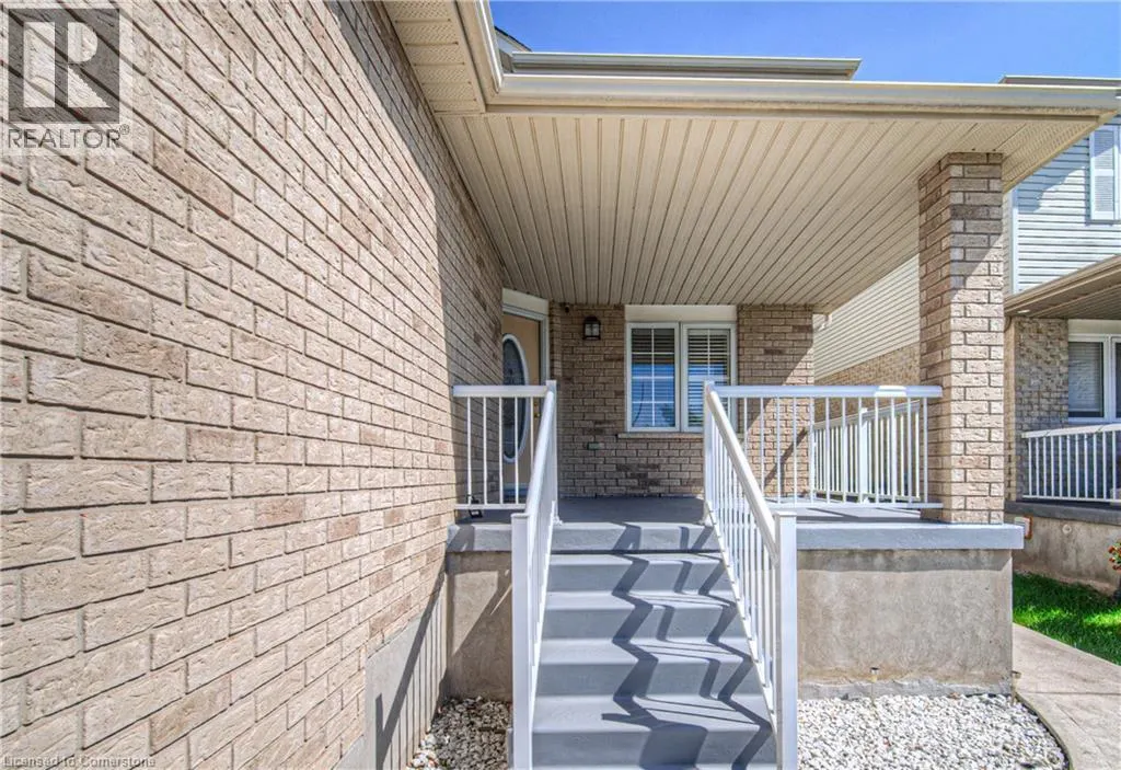 48 LENA Crescent