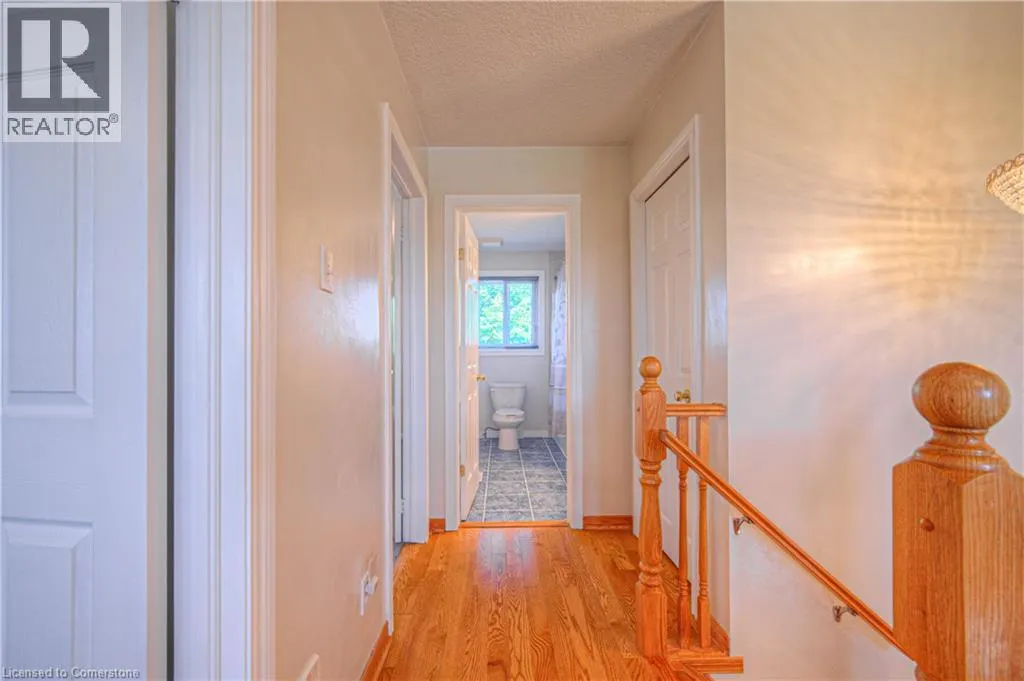 48 LENA Crescent