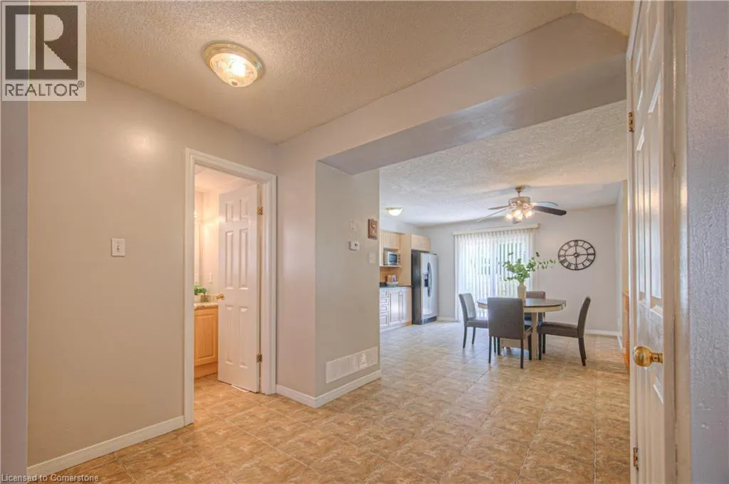 48 LENA Crescent