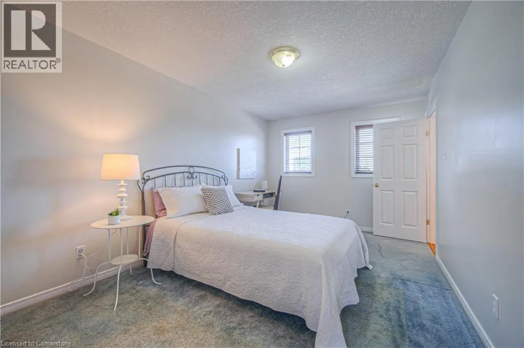 48 LENA Crescent
