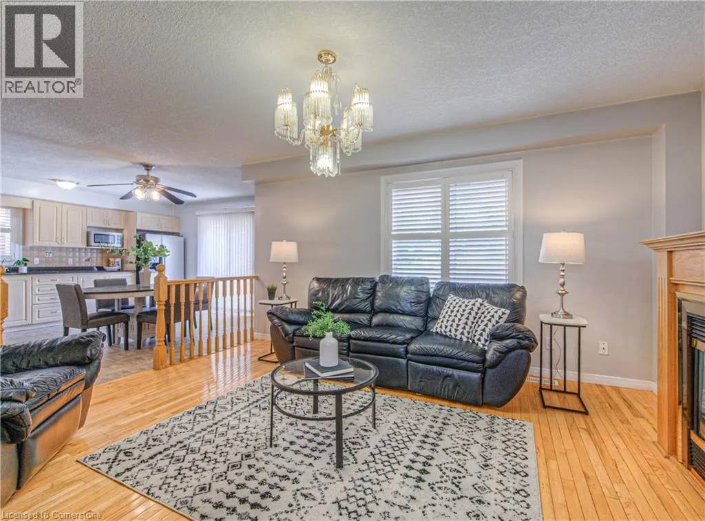 48 LENA Crescent